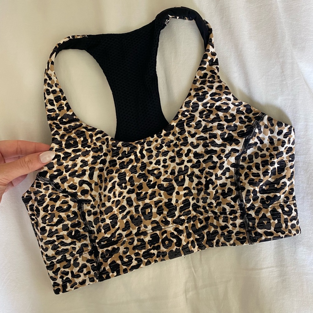 Outdoor voices doing things sports bra